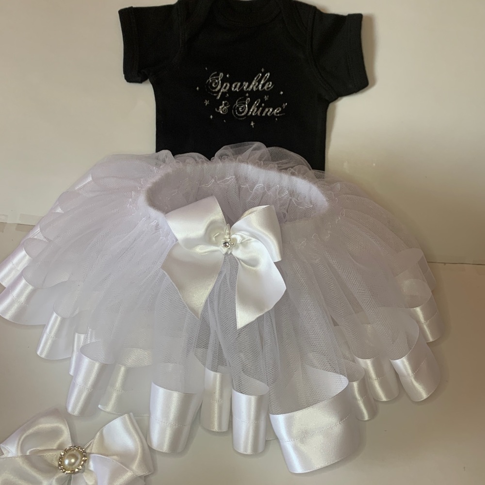 Custom Tutu Outfit - Picture 2 of 2